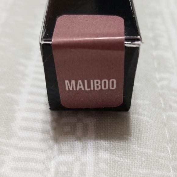 Kylie Cosmetics MALIBOO Matte Liquid Lipstick - Picture 3 of 8